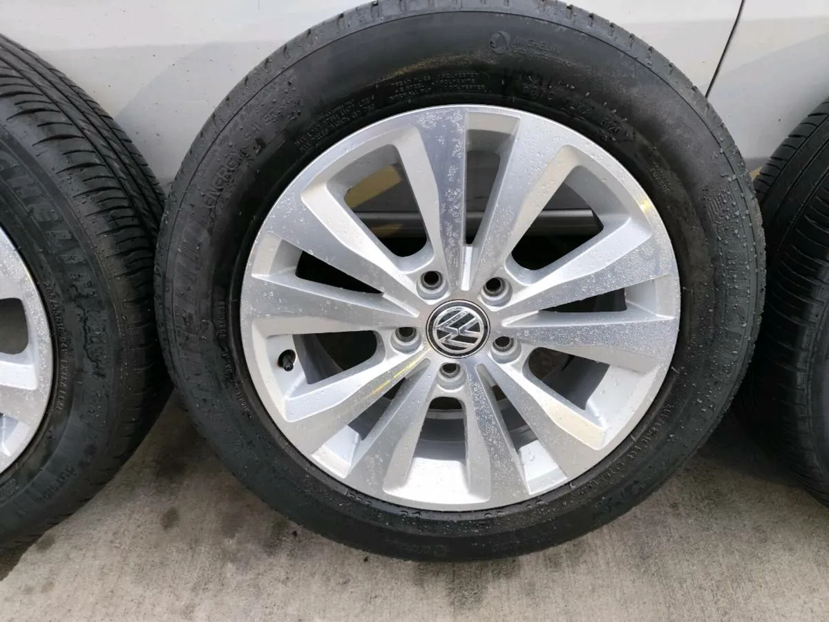VW alloys. Immaculate. - Image 3