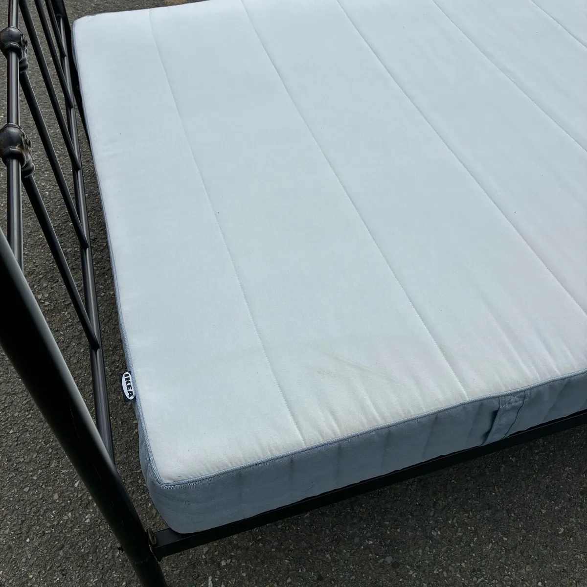 Double Mattress with Black Frame bed - Image 3