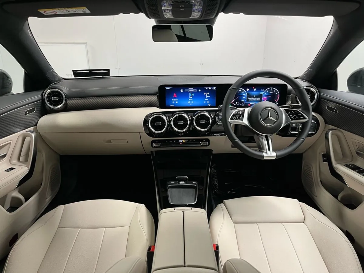 Mercedes-Benz CLA 180 Progressive - Reversing Cam - Image 4