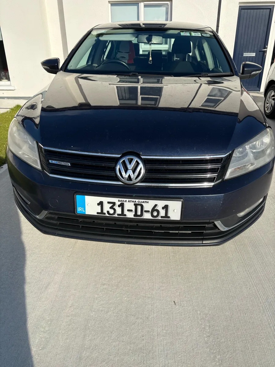2013 Volkswagen Passat - Image 1