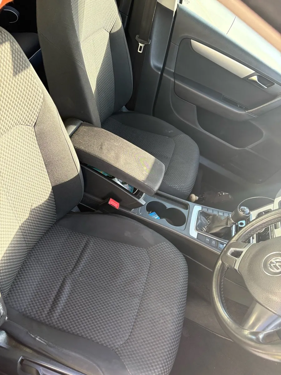 2013 Volkswagen Passat - Image 4