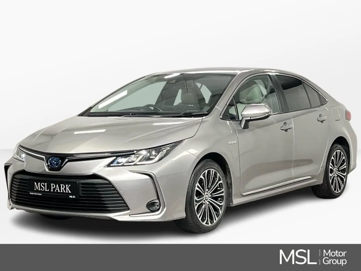 Toyota Corolla Luna Sport 1.8 Hybrid Saloon - Rev - Image 1
