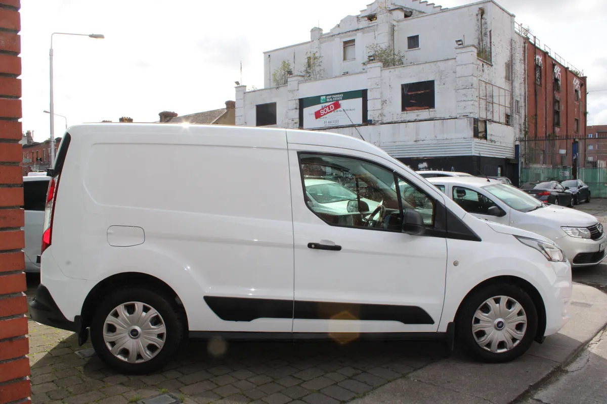 Ford Transit CONNECT 1.5 2020 - Image 3