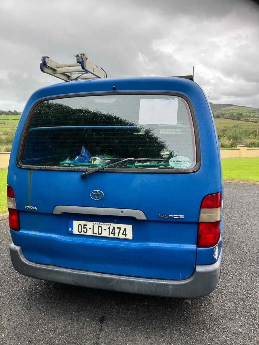Toyota HiAce 2005 - Image 2