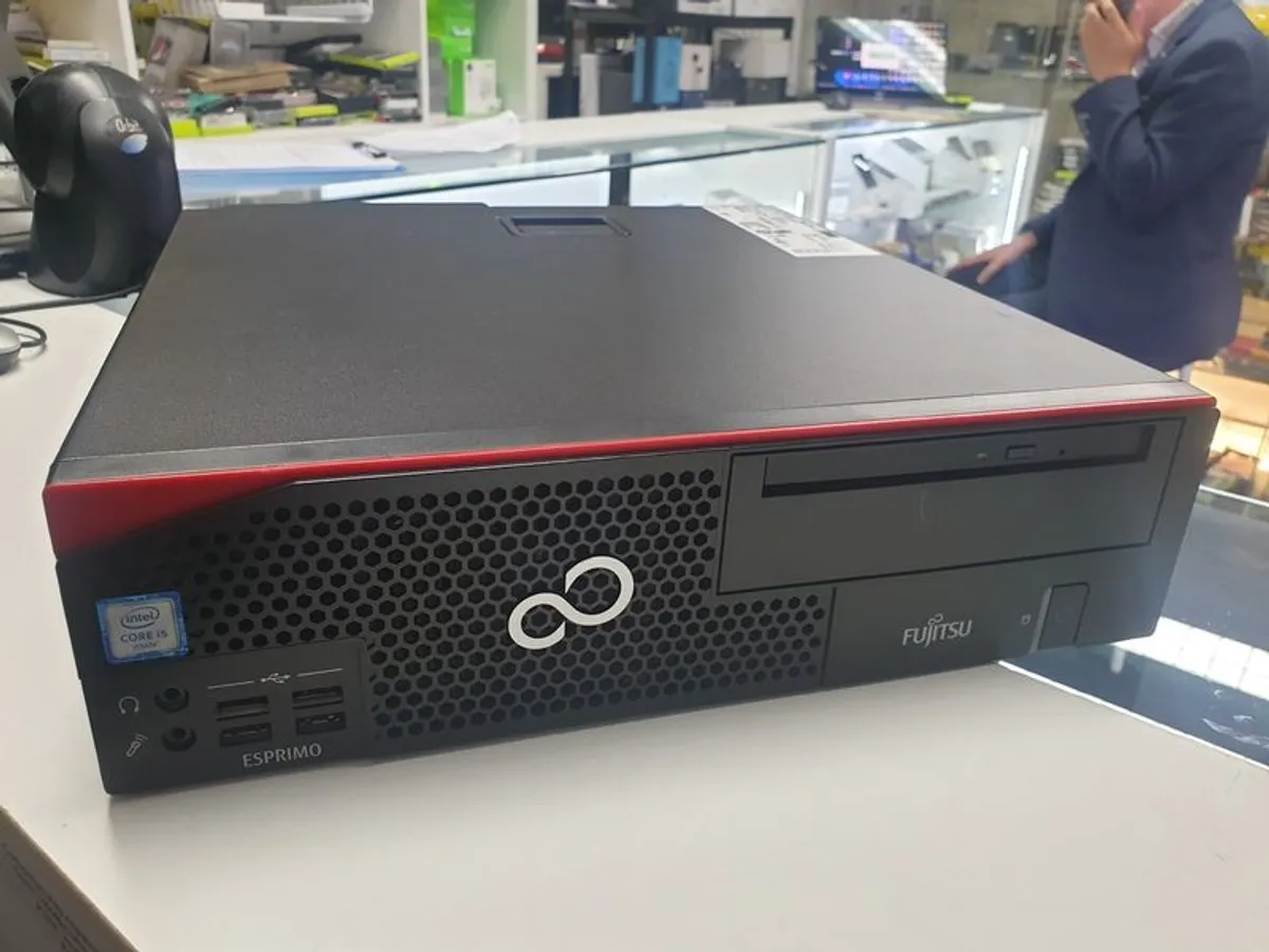 Fujitsu esprimo D556/2 E85 Windows 11, Intel i5-6400 2.70ghz 8GB RAM 256GB SSD - Image 1