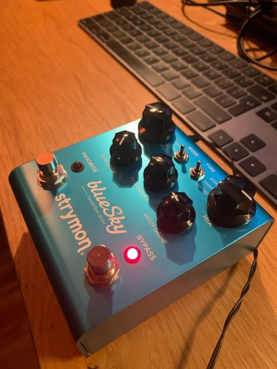 Strymon BlueSky Reverb V2 (2022 build, Mint) - Image 3