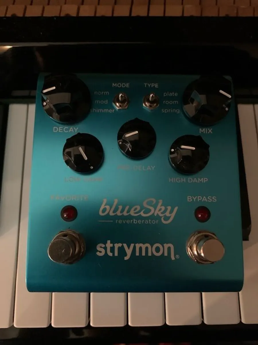 Strymon BlueSky Reverb V2 (2022 build, Mint) - Image 4