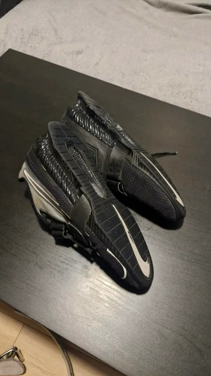 Nike Weightlifting Shoes - Size 10 - Image 2