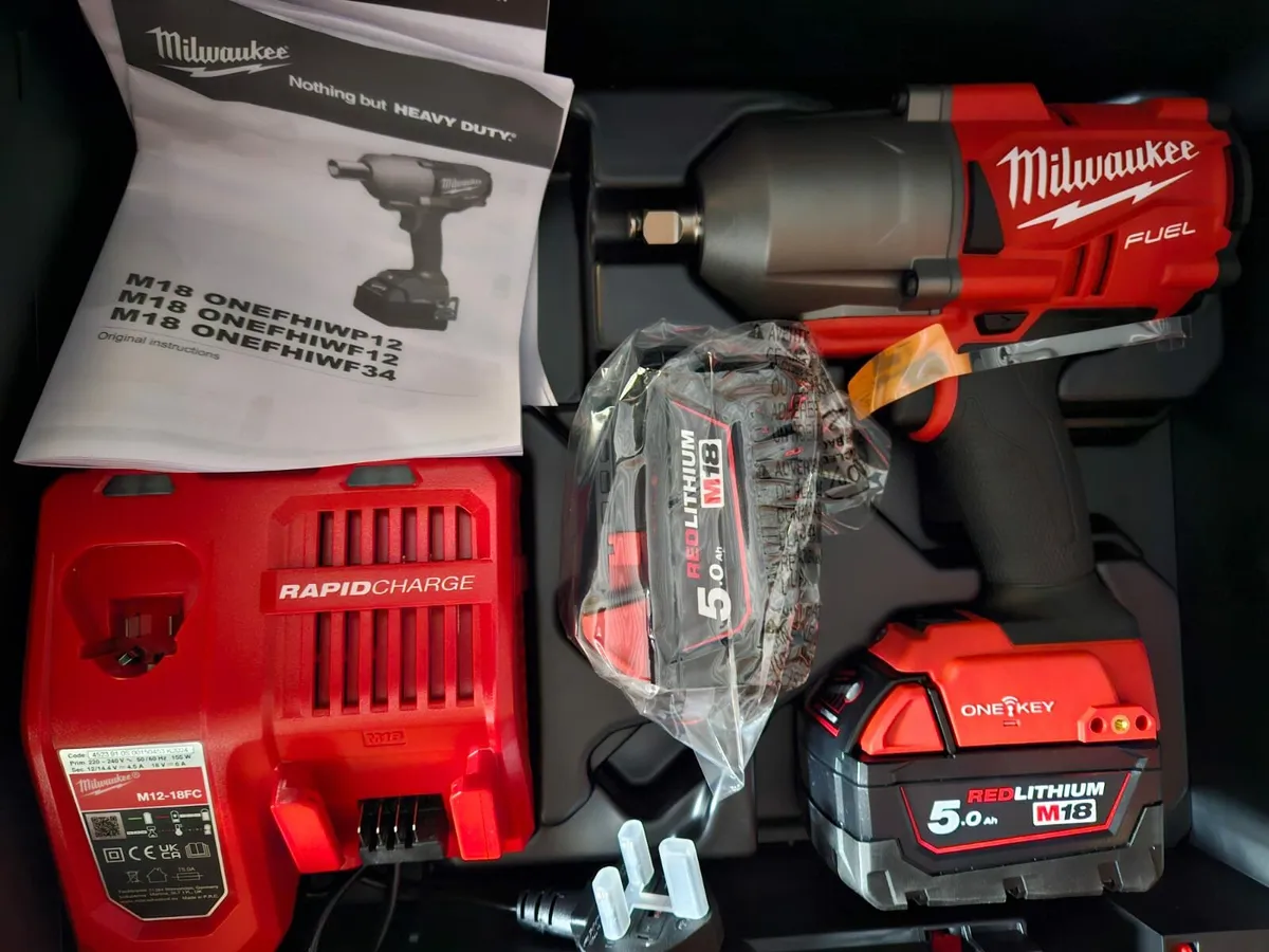 Milwaukee M18ONEFHIWF12-502X 1/2" Drive Impact Wre - Image 1