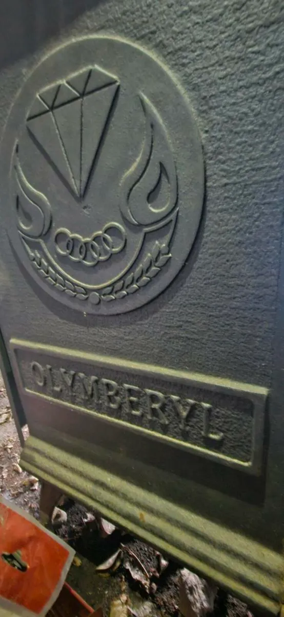 Olymberyl Stove with Back Boiler - Image 2