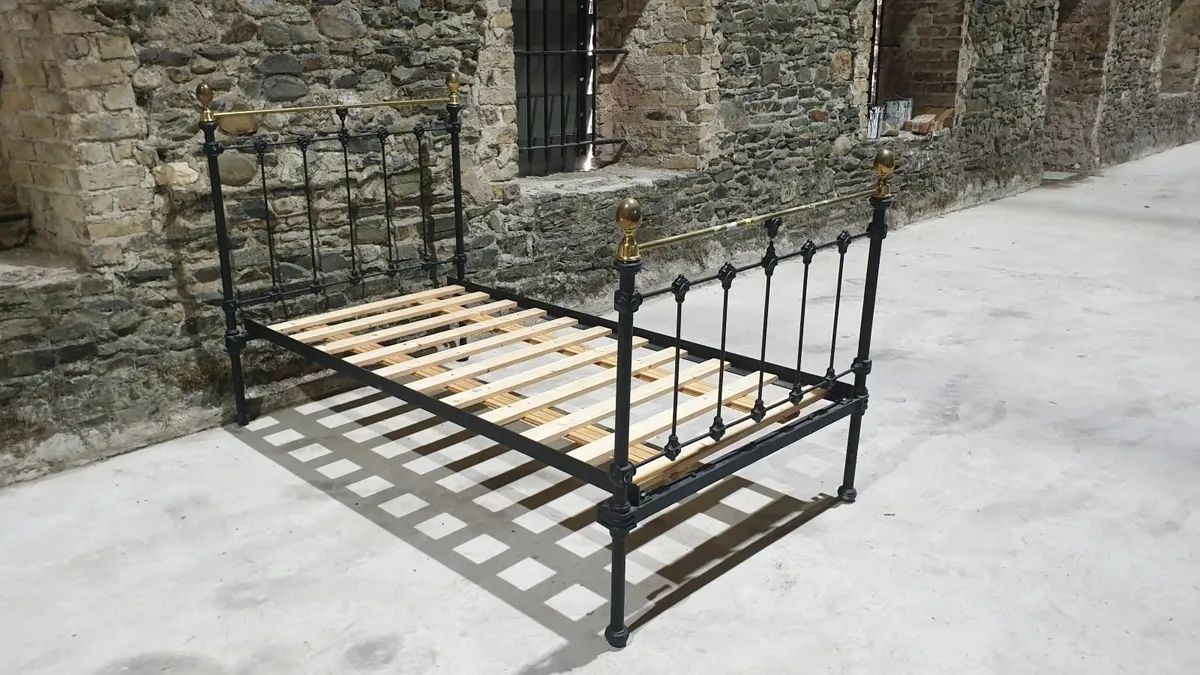 Antique brass and iron bed - Image 2