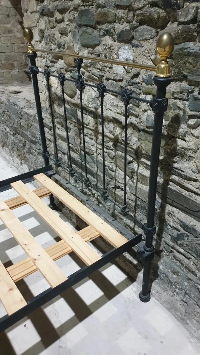Antique brass and iron bed - Image 3