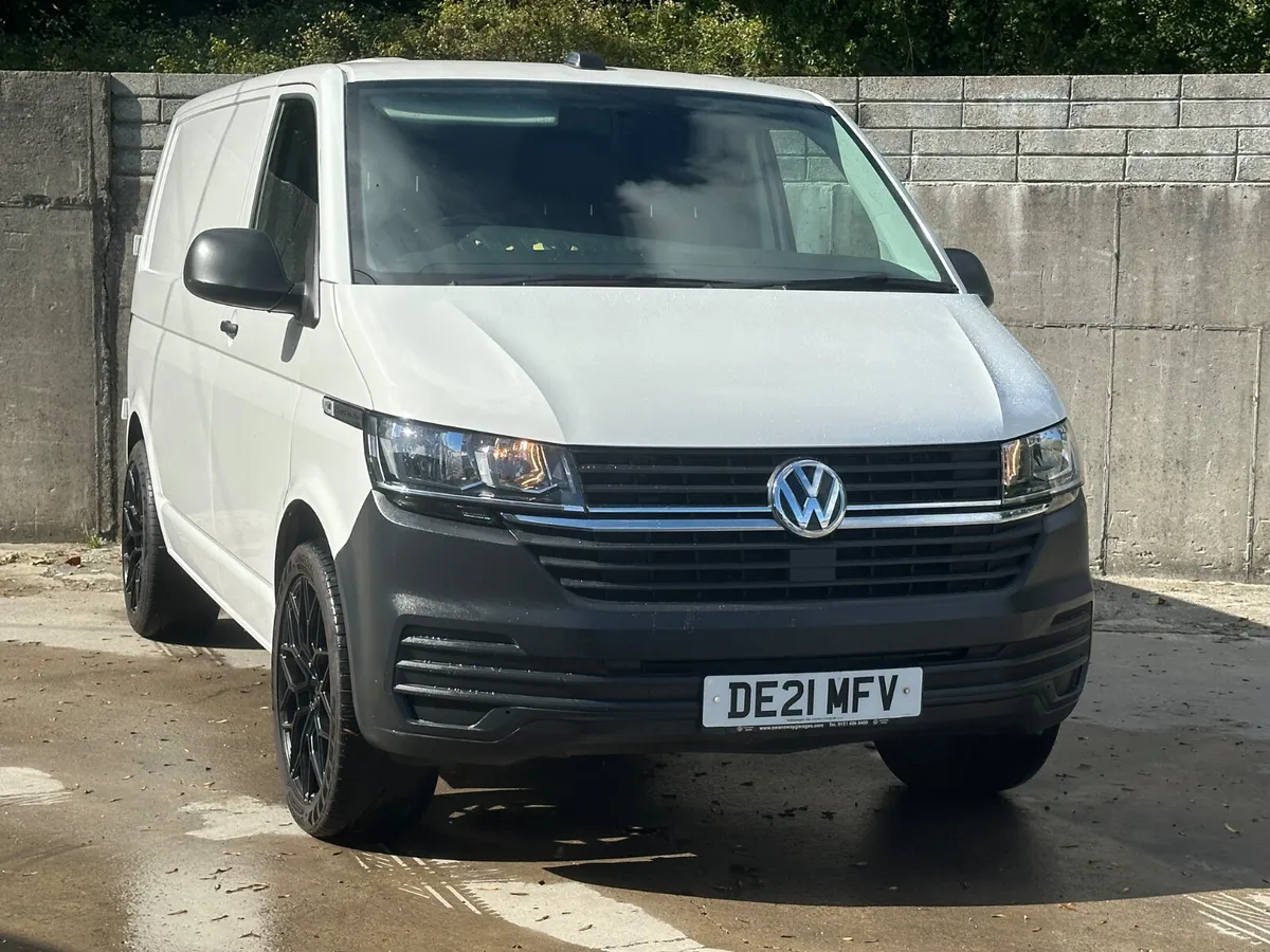 Volkswagen Transporter 2021 - Image 1