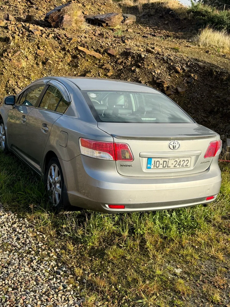 2010 avensis - Image 2