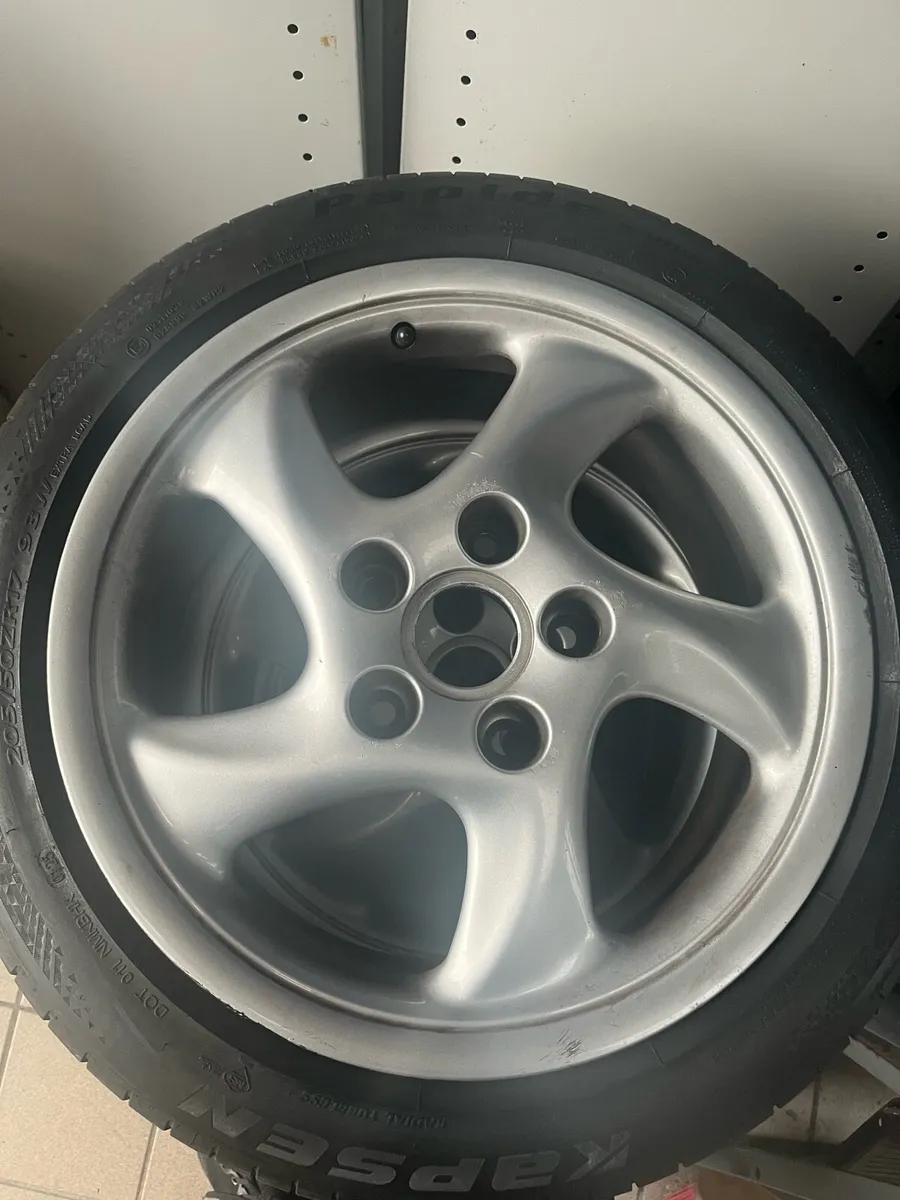 Porsche Alloy wheels - Image 1