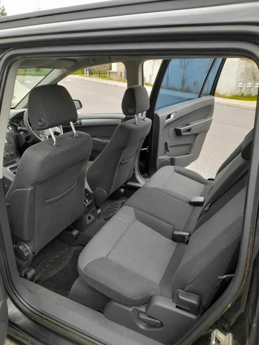 Opel Zafira 2007 - Image 1
