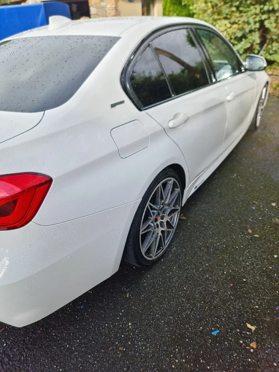 BMW 3-Series 2016