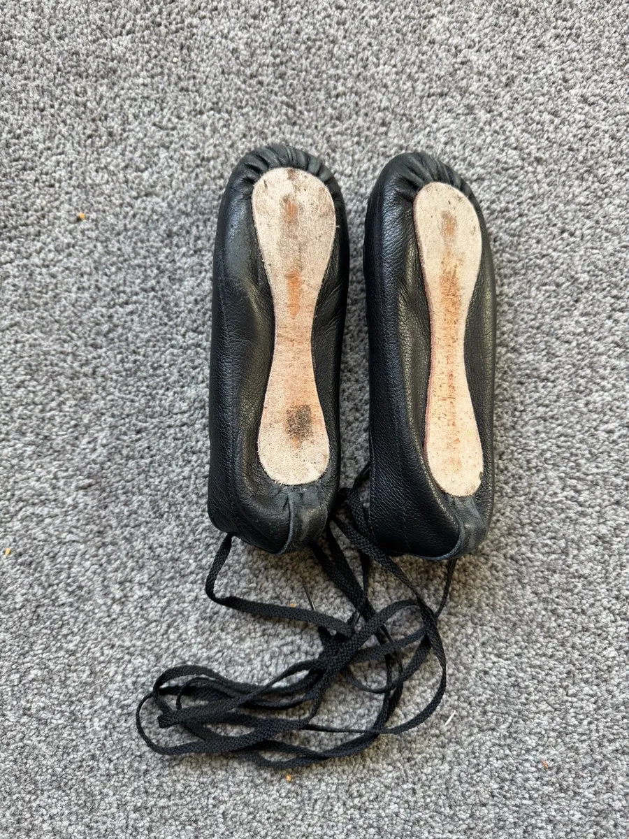 Irish shoes light size 1 - Image 2