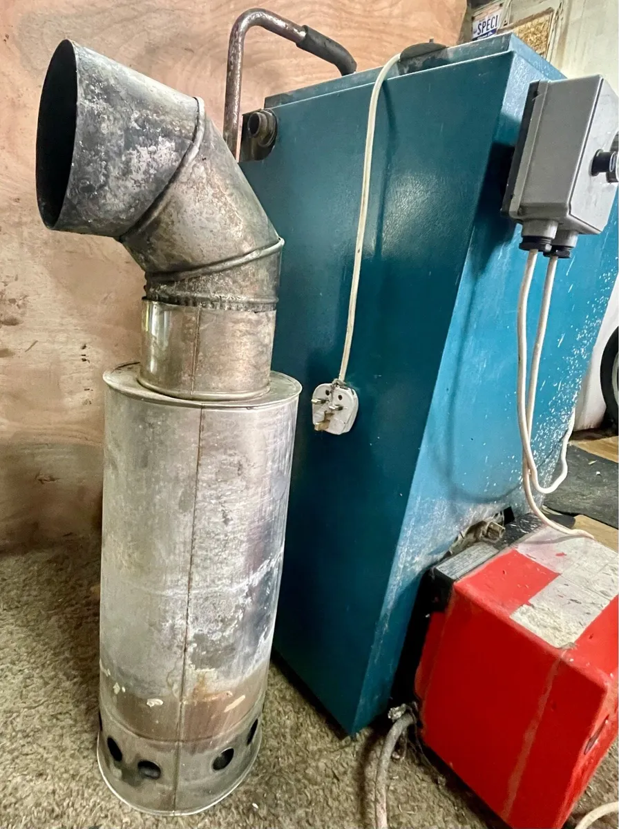 Oil Boiler, Burner, Pump, Stat, Balance Flue, Rads - Image 1