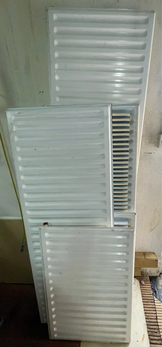 Radiators in different sizes. - Image 2