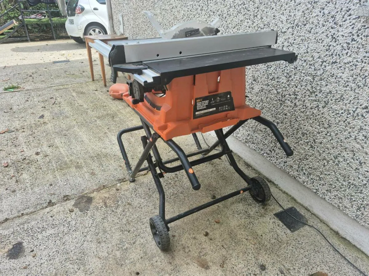 Evolution portable table saw - Image 1