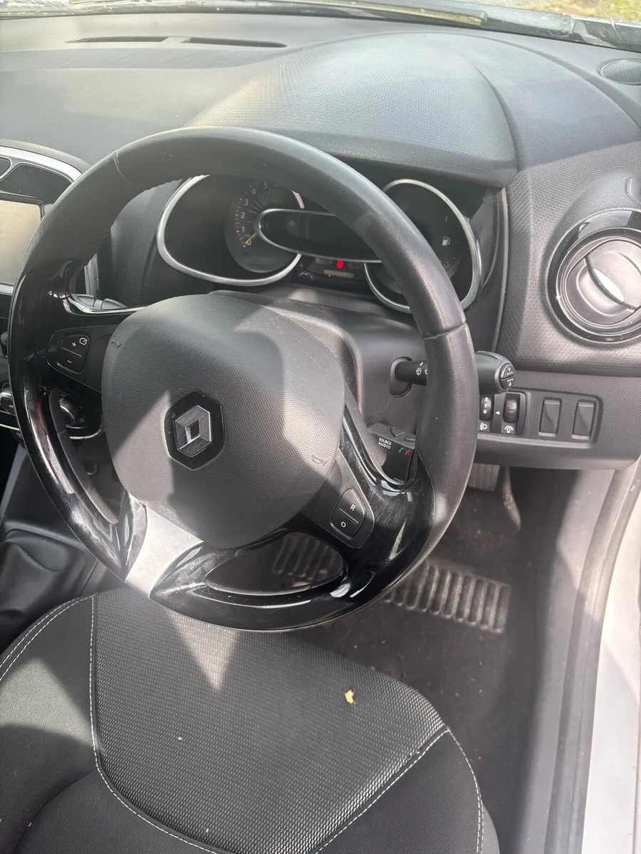 2015 Renault Clio - Image 3