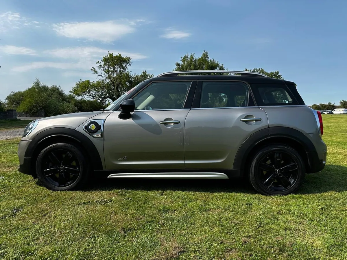MINI Countryman S /Automatic/58000 miles/ Hybrid - Image 2