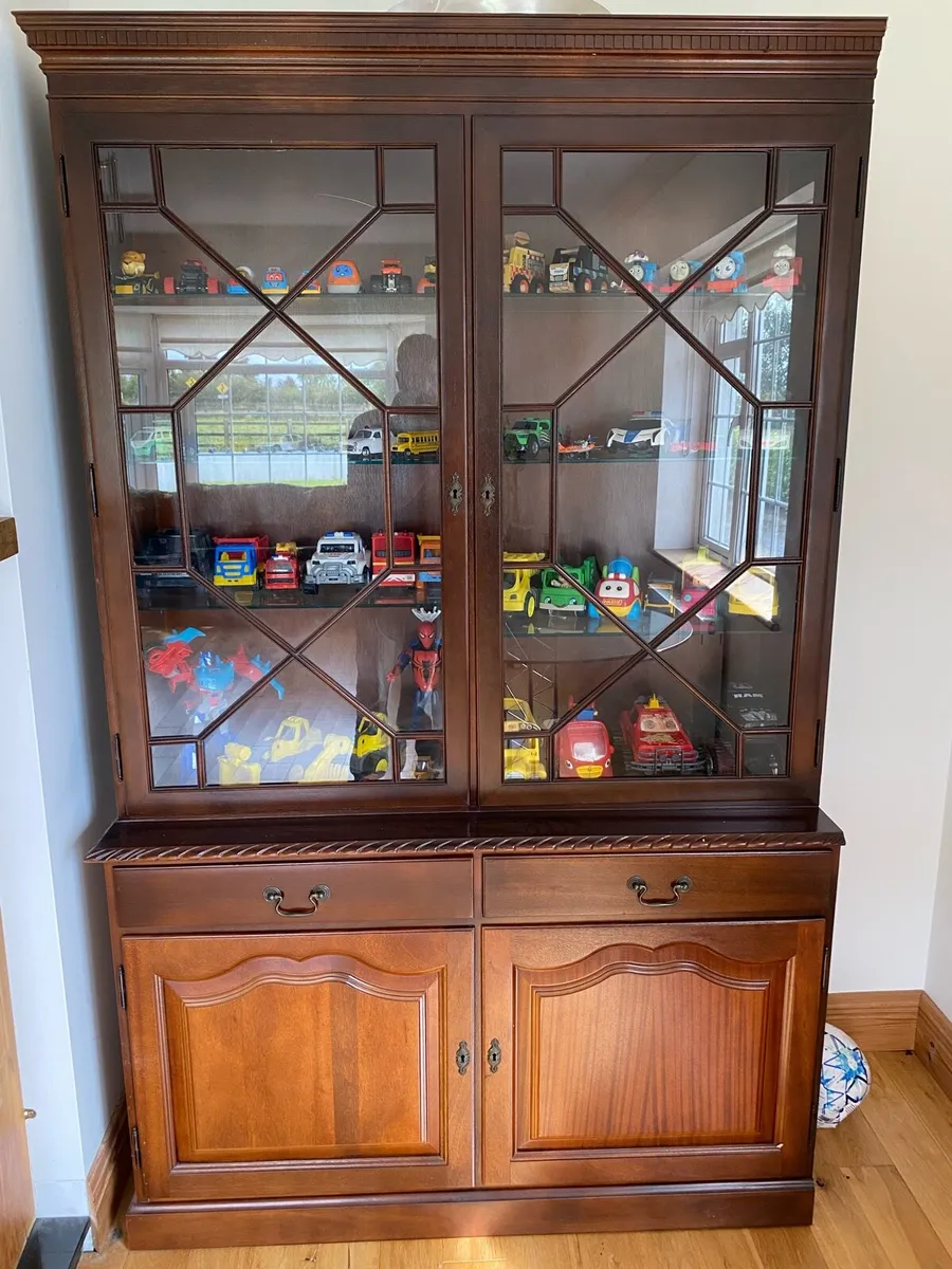 Display Cabinets - Image 1
