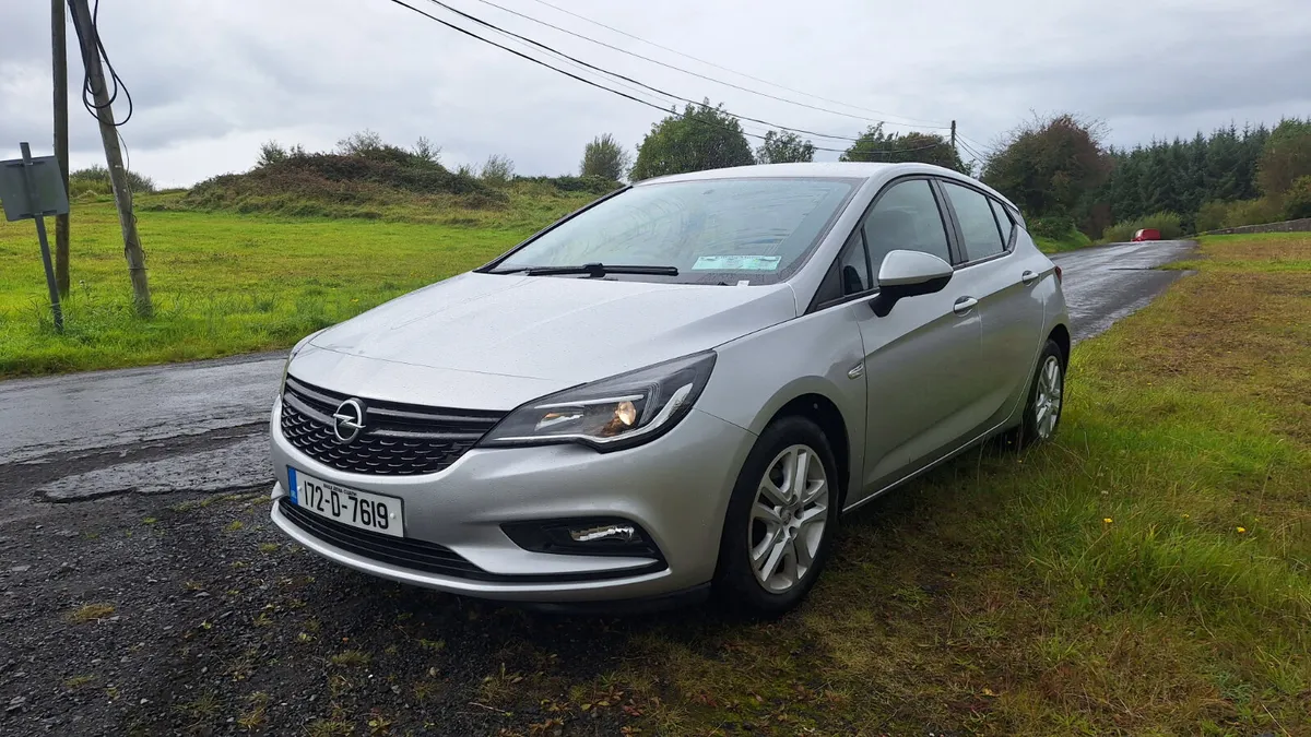 17Opel Astra Petrol - Image 1
