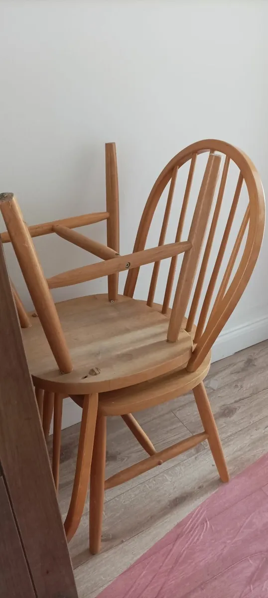 Kitchen chairs , coffee table - Image 1