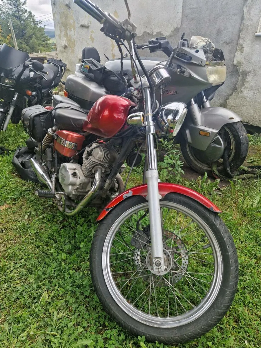 Honda rebel ca125 2000 Honda PC800 Pacific Coast - Image 1