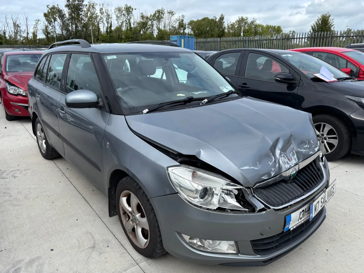 13 Fabia Ambition1.2 Petrol NCT 6/26 Drives 120km - Image 2
