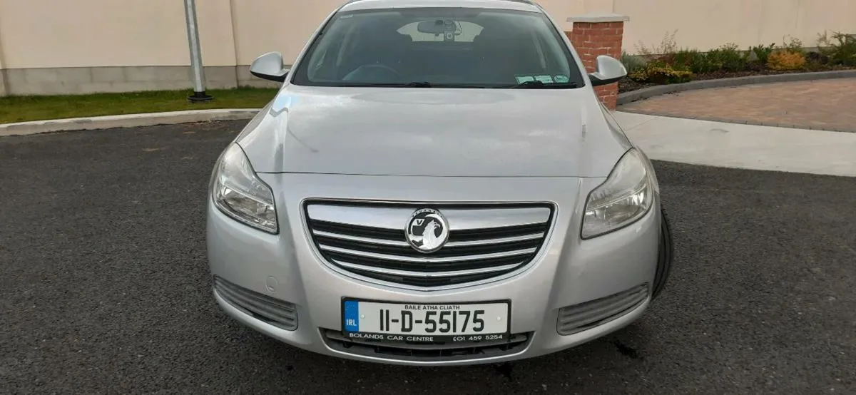 Insignia 2011 - Image 1