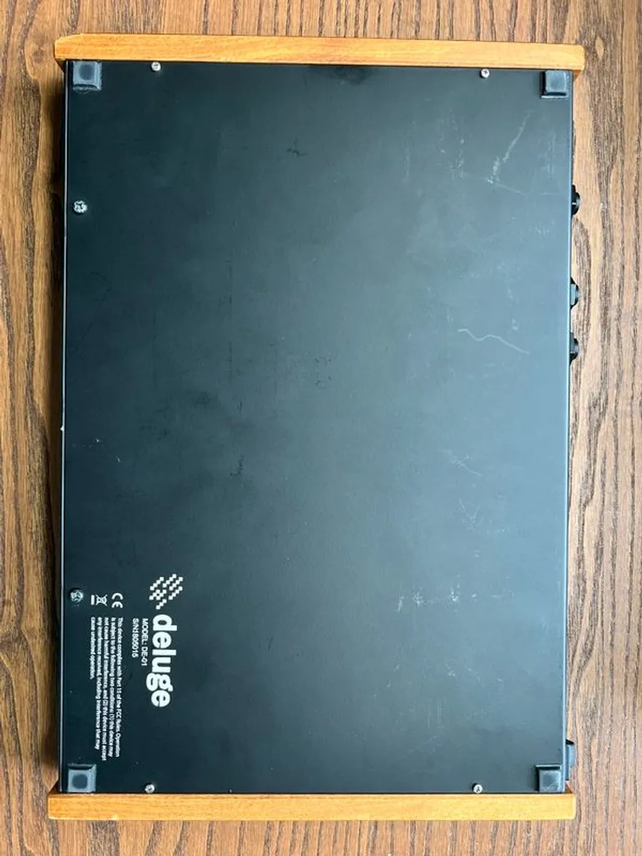 Synthstrom Deluge portable all-in-one groovebox - Image 4