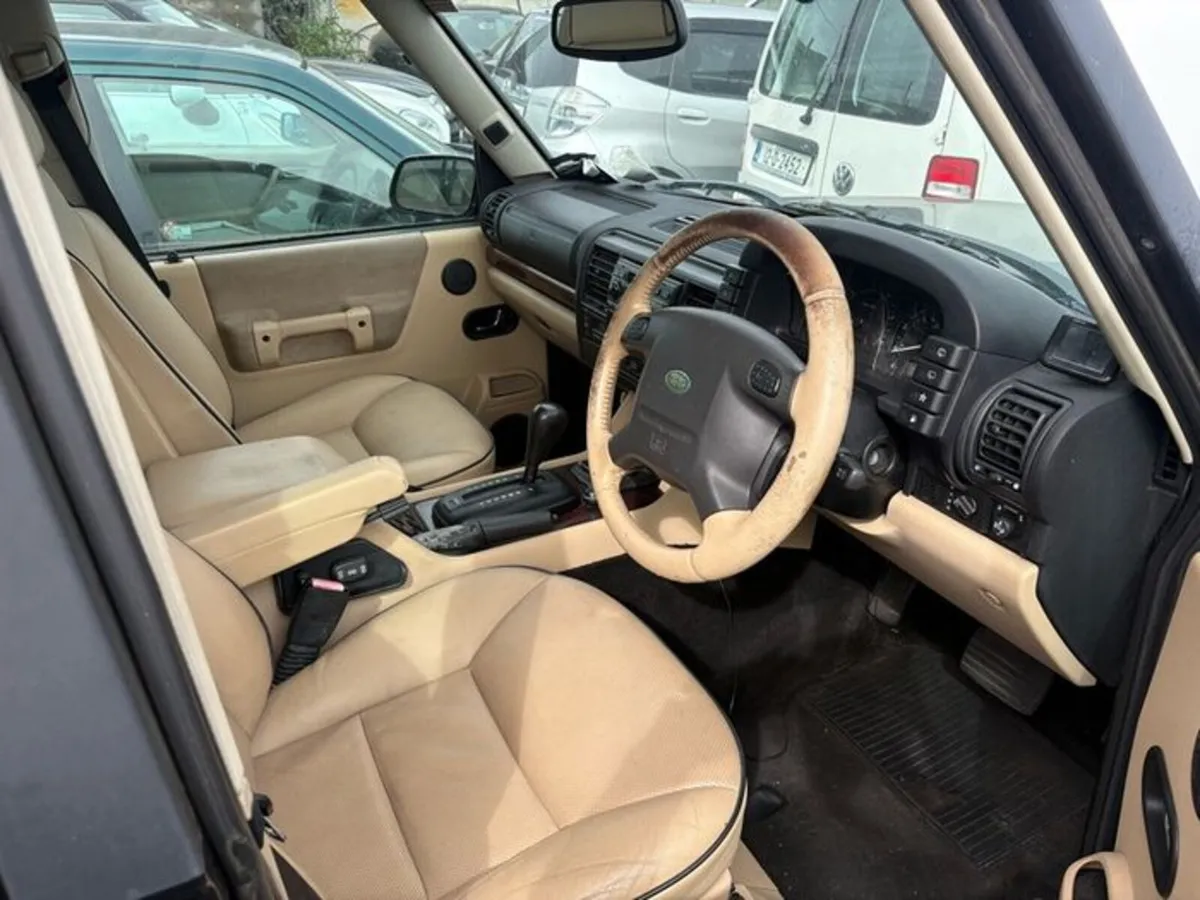 2004 + 2003 Land Rover Discovery - Image 2