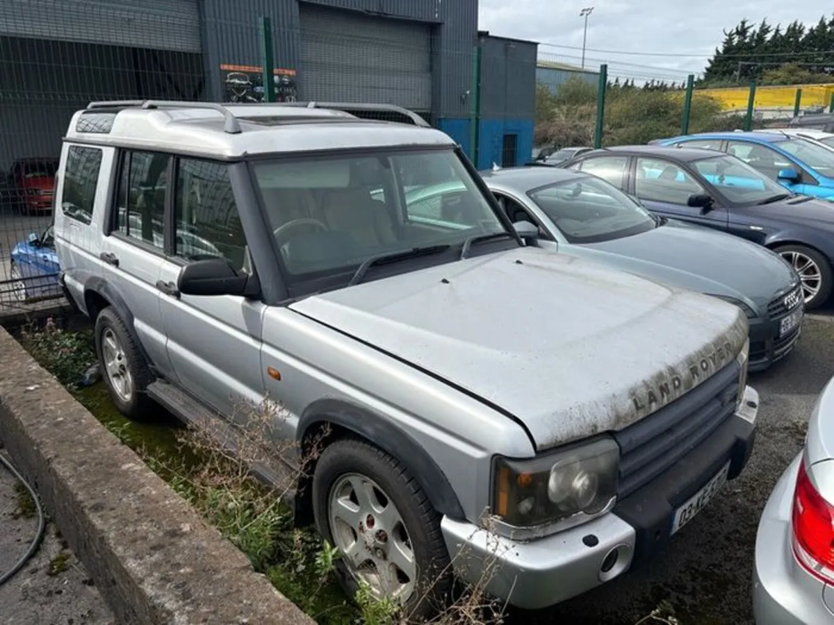 2004 + 2003 Land Rover Discovery - Image 3