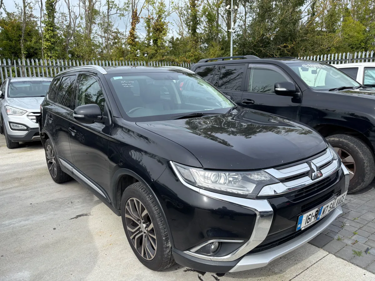16 Outlander 2.2 D-id 7 Seater 140k miles Driving - Image 2