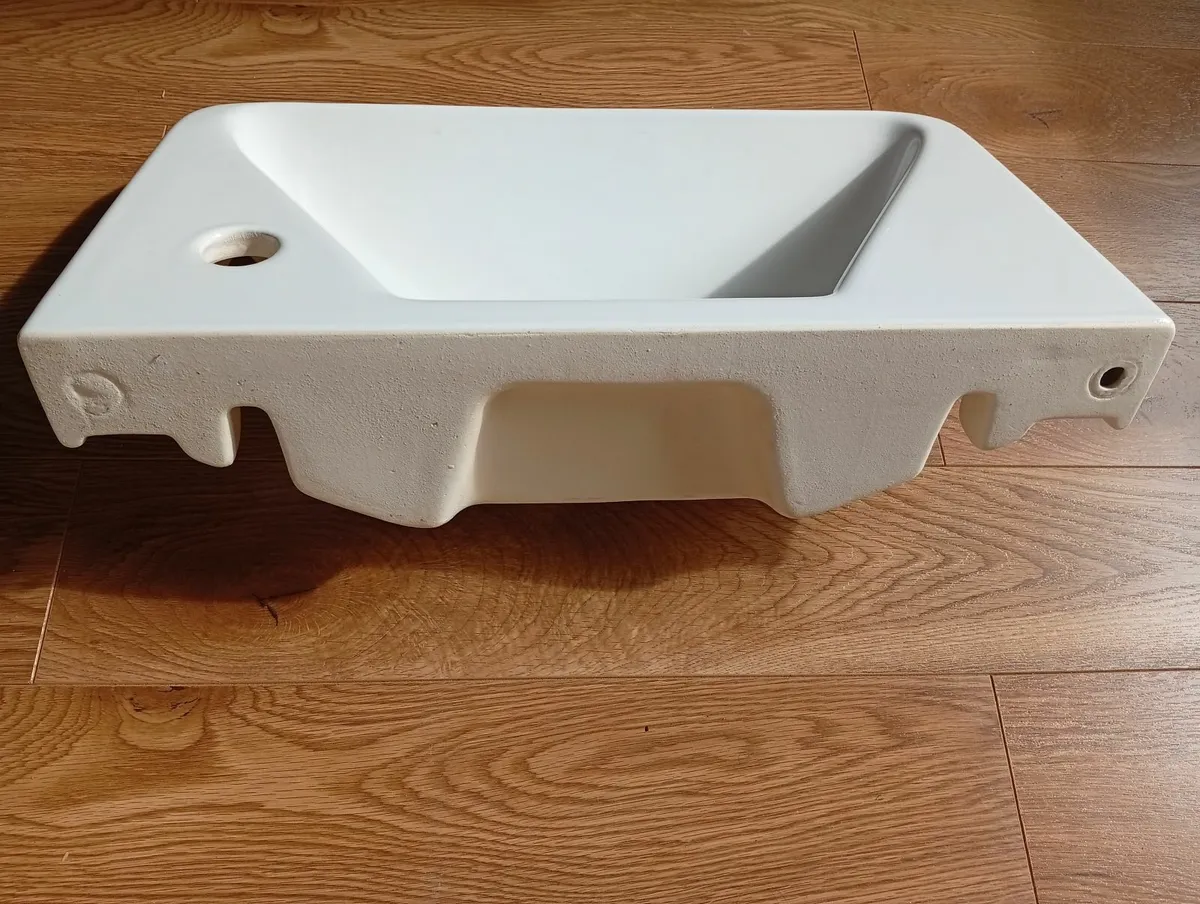 Washbasin - Image 1