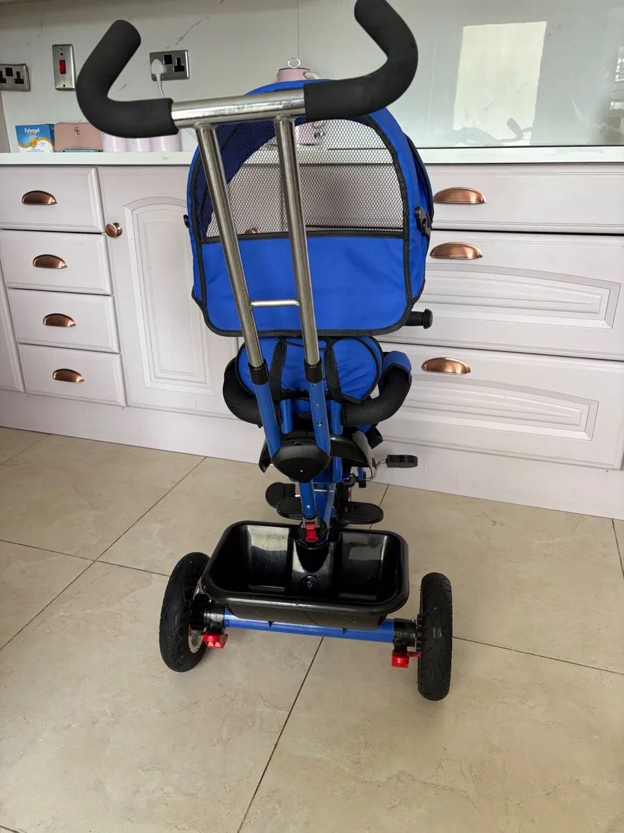 Boys trike - Image 4