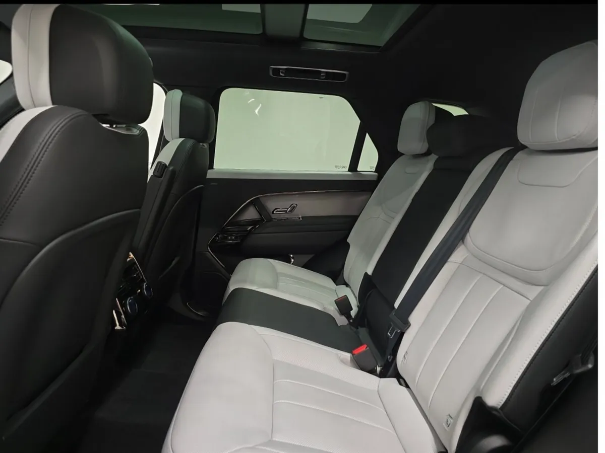 Land Rover Range Rover Sport Diesel Estate Dynamic - Image 4