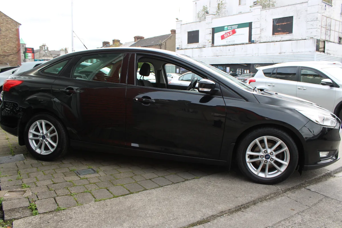 Ford Focus 1.5 TDCI SALOON 2015 - Image 3