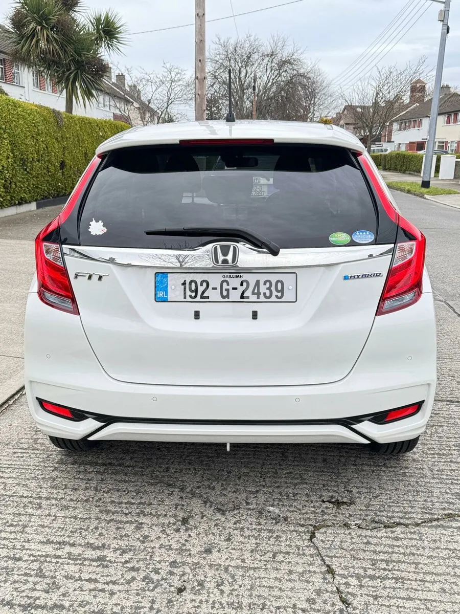 Honda fit HYBRID / AUTOMATIC /CRUISE CONTROL/ 2019 - Image 4