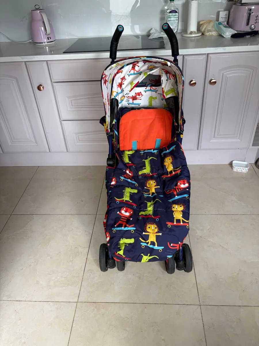 Stroller - Image 1