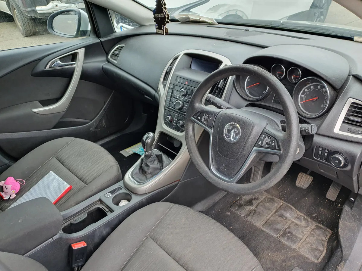 12 OPEL ASTRA 1.3 CDTI (A13DTE) FOR BREAKING - Image 4