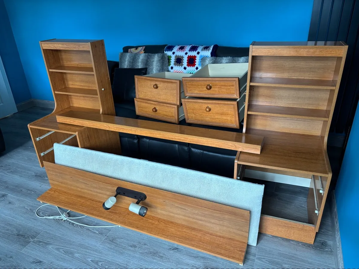 Headboard for 5ft bed - Image 3