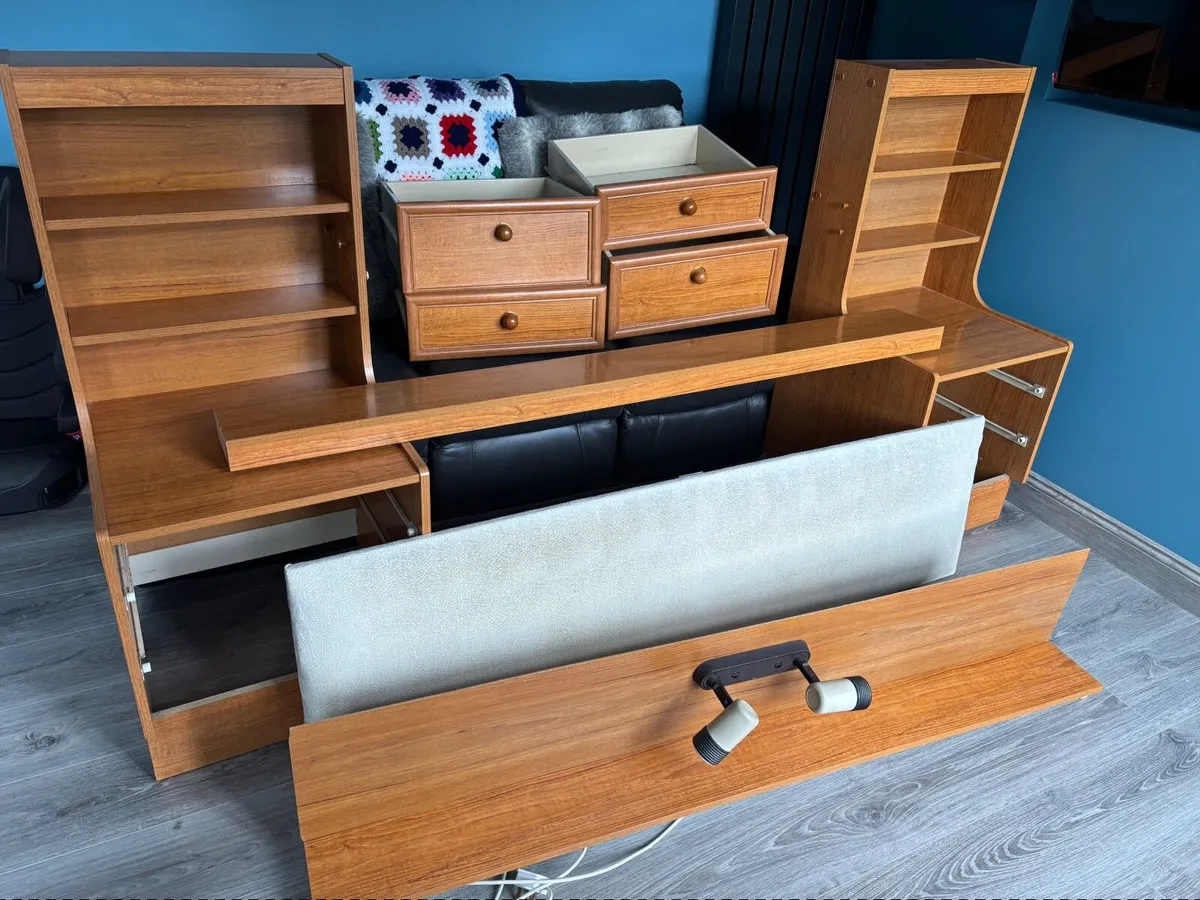 Headboard for 5ft bed - Image 2