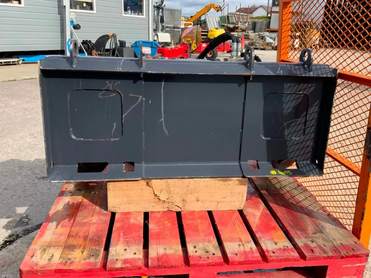 HYDRAULIC RECOVERY  WINCH - Image 2