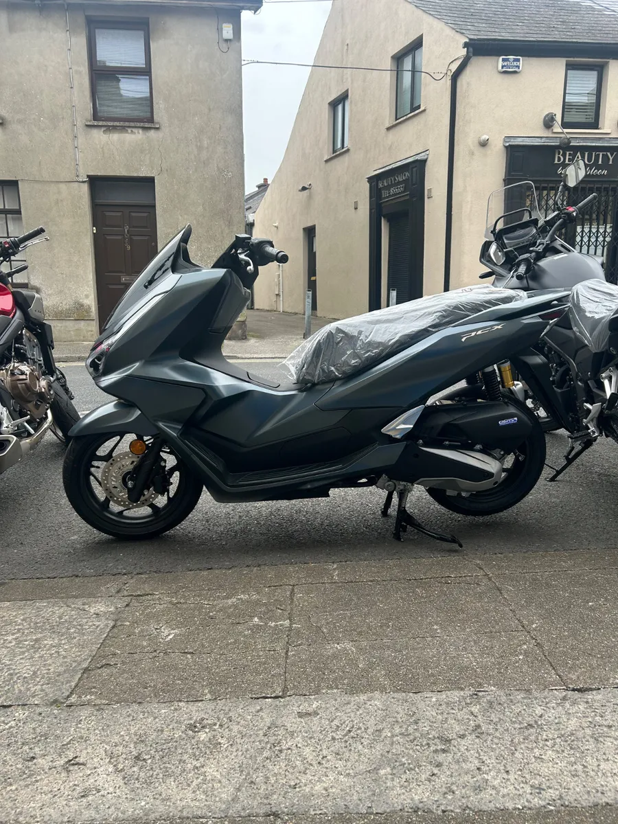New Honda PCX 125 TFT Model - Image 3