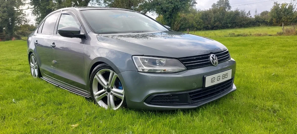 2012 Volkswagen Jetta - Image 4