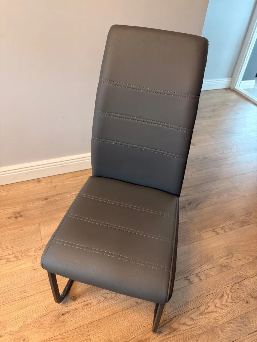 Dining chairs - Image 1